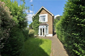 Detached 4-Bed House near Heathrow